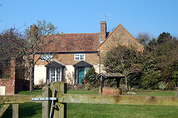Hillfoot Cottage from the public footpath March 2011